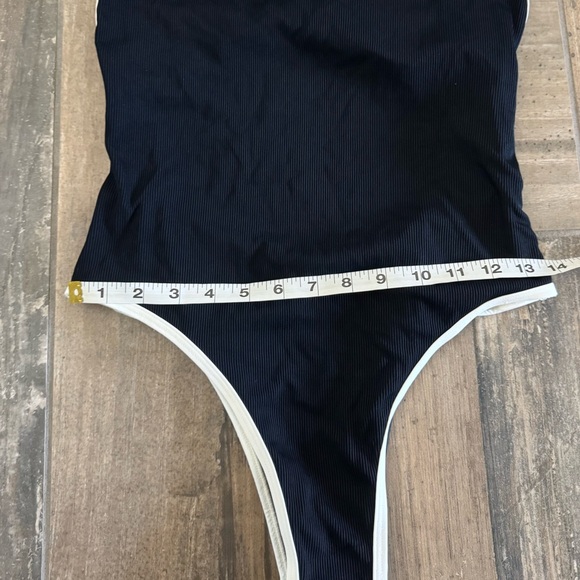 New L*Space Ribbed Baewatch One Piece Swimsuit size Medium - Picture 10 of 10